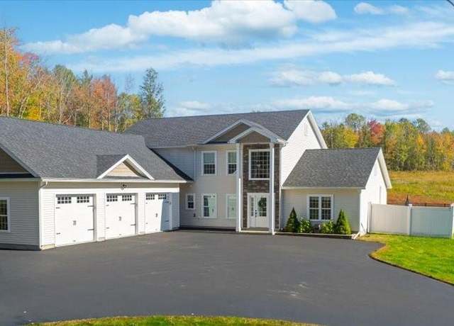 Property at 1163 Memorial Dr, Winthrop, ME 04364, 5 beds, 3.5 baths