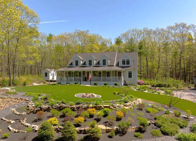 Property at 8 Silver Ridge Dr, York, ME 03909, 4 beds, 2.5 baths