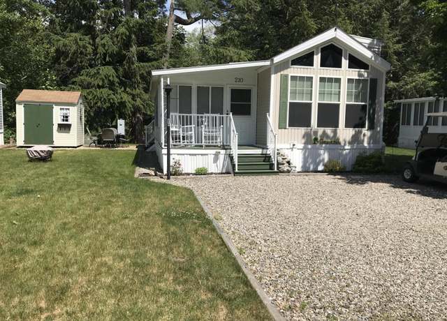 Property at 27 Ocean Park Rd #210, Old Orchard Beach, ME 04064, 1 bed, 1 bath
