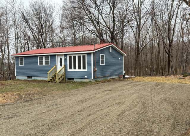 Property at 54 Charleston Rd, Dexter, ME 04930, 3 beds, 1 bath