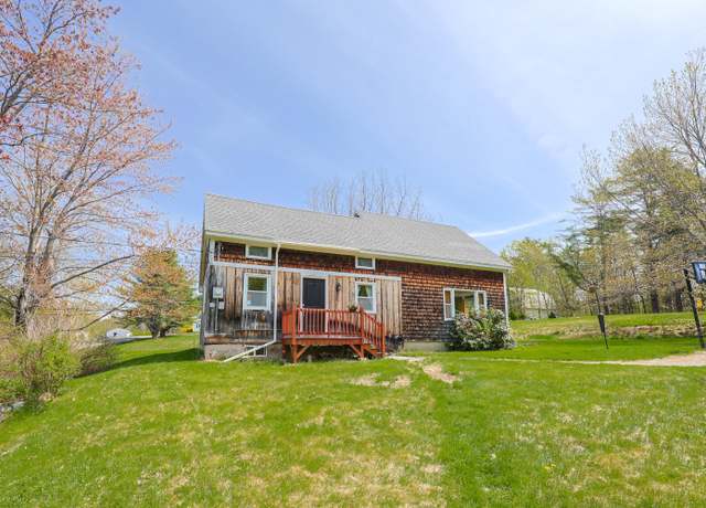 Property at 555 Meadow Rd, Topsham, ME 04086, 3 beds, 2 baths