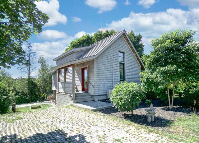 Property at 5 Schooner Rd, South Portland, ME 04106, 3 beds, 3 baths