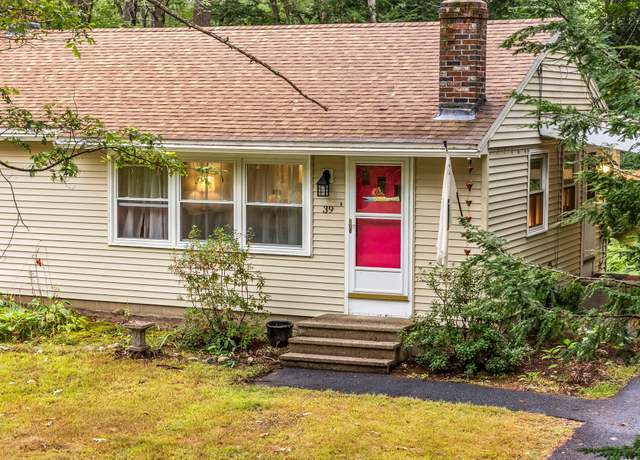 Property at 39 Thompson St, Brunswick, ME 04011, 3 beds, 2 baths