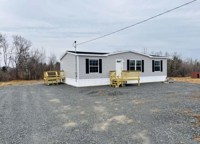 Property at 14 Indian Heights Dr, Saint Albans, ME 04971, 3 beds, 2 baths