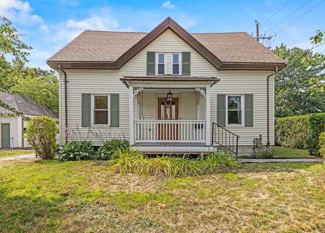 Property at 198 Walton St, Portland, ME 04103, 3 beds, 1.5 baths