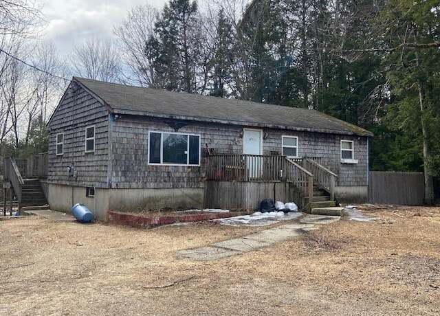 Property at 471 Sokokis Ave, Limington, ME 04049, 3 beds, 1 bath
