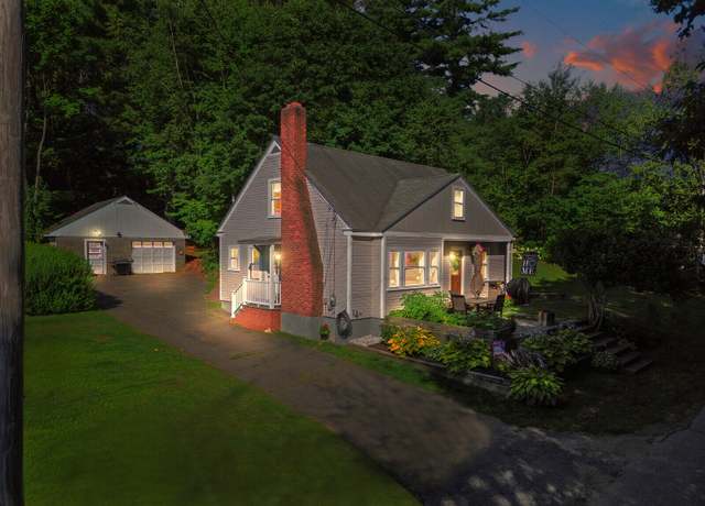 Property at 10 Windsor Ter, Farmingdale, ME 04344, 3 beds, 2 baths