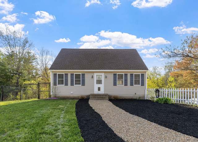 Property at 377 Country Club Rd, Sanford, ME 04073, 3 beds, 2 baths