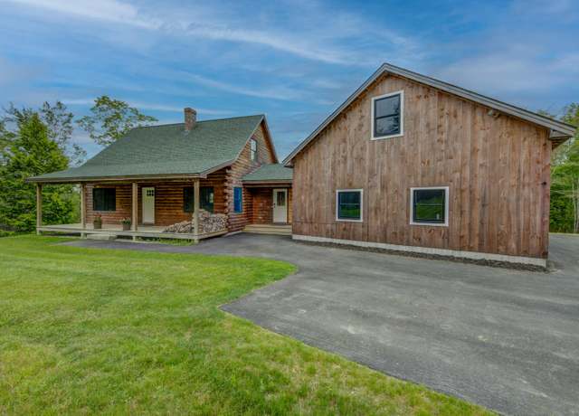 Property at 102 Woodland Dr, Brunswick, ME 04011, 3 beds, 2.5 baths