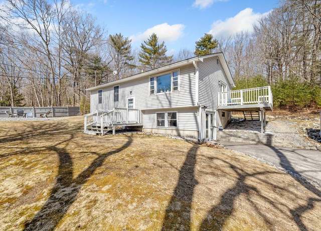 Property at 286 Wiley Rd, Naples, ME 04055, 4 beds, 2 baths