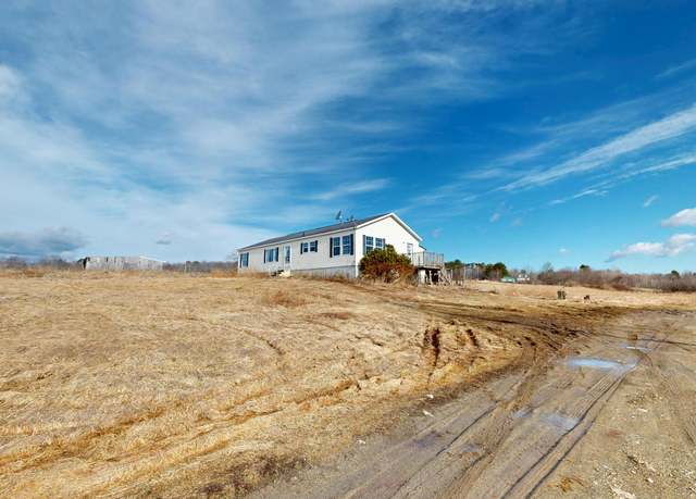 Property at 515 Main St, Richmond, ME 04357, 3 beds, 2 baths