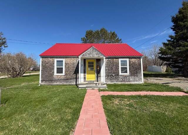 Property at 7 Johnson St, Eastport, ME 04631, 2 beds, 1 bath