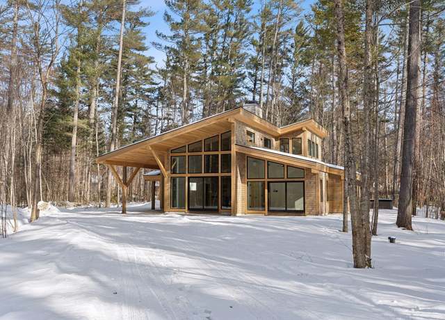 Property at 20 Evergreen Ln, Newry, ME 04261, 4 beds, 3 baths