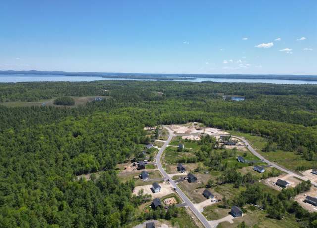 Property at 9 Hunters Hvn, Standish, ME 04084, 4 beds, 2 baths