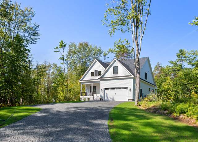 Property at 1 Mulberry Ln, Kennebunk, ME 04043, 4 beds, 2.5 baths