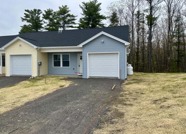 Property at 29 Village Cir #1, Augusta, ME 04330, 2 beds, 2 baths