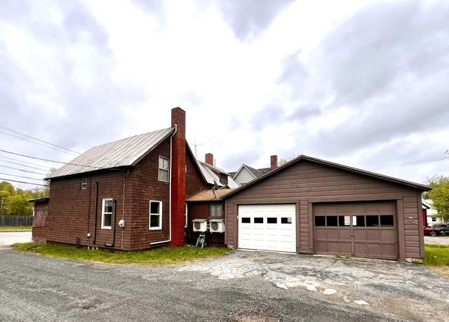 Property at 90 North Ave, Skowhegan, ME 04976, 2 beds, 2 baths