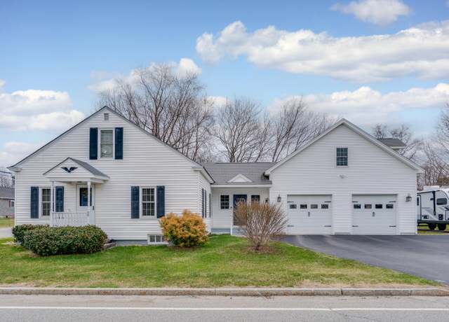 Property at 96 Rideout Ave, Lewiston, ME 04240, 4 beds, 1.5 baths