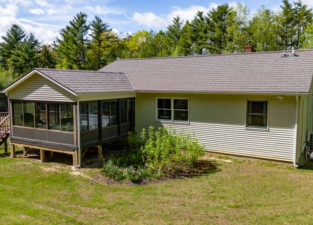 Property at 1301 Hallowell Rd, Durham, ME 04222, 4 beds, 3 baths