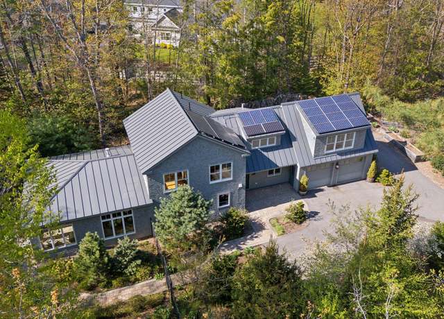 Property at 1055 Shore Rd, Cape Elizabeth, ME 04107, 3 beds, 2.5 baths