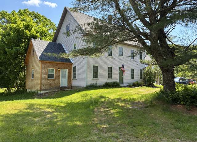 Property at 6 Paddy Ln, Franklin, ME 04634, 3 beds, 2 baths