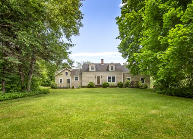 Property at 120 Mechanic St, Camden, ME 04843, 3 beds, 1.5 baths