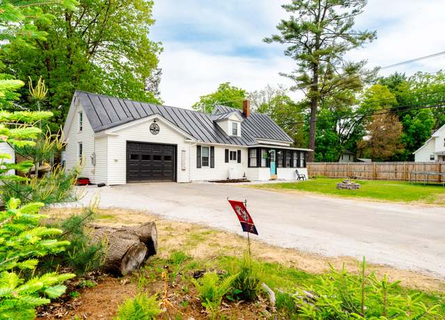 Property at 154 Greenwood Ave, Farmington, ME 04938, 3 beds, 2 baths