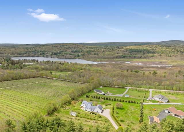 Property at 30 Apple Hill Vw, Alfred, ME 04002, 3 beds, 3 baths