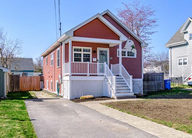 Property at 31 Bonnybank Ter, South Portland, ME 04106, 3 beds, 2.5 baths