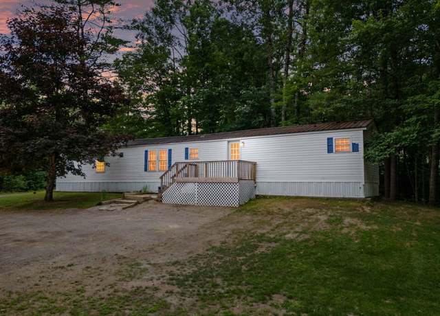 Property at 168 Hanscom Rd, Benton, ME 04901, 3 beds, 2 baths