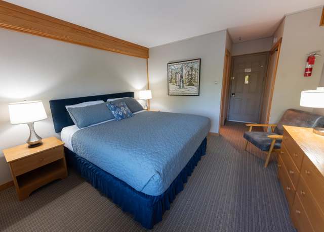 Property at 215 Commons Cir #215, Carrabassett Valley, ME 04947, 1 bed, 1 bath