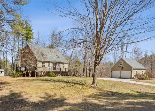 Property at 4 Glen Rd, Raymond, ME 04071, 3 beds, 2 baths
