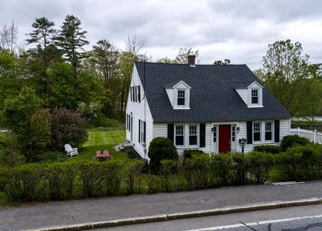 Property at 57 Bow St, Freeport, ME 04032, 3 beds, 1 bath