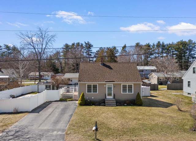 Property at 32 Hanson Dr, Topsham, ME 04086, 3 beds, 1.5 baths