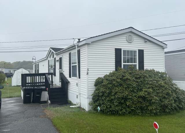 Property at 38 Lynch St, Brunswick, ME 04011, 2 beds, 2 baths