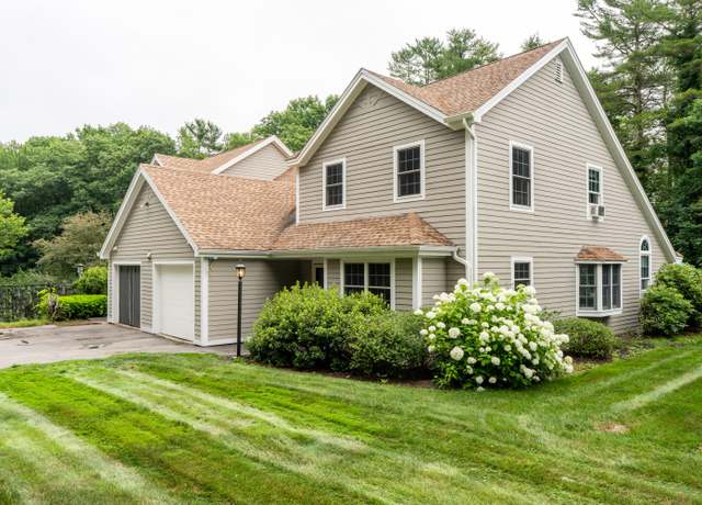 Property at 24 Meadow Ln #24, Freeport, ME 04032, 3 beds, 2.5 baths
