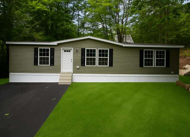 Property at 33 Lois Ln, Naples, ME 04055, 3 beds, 2 baths