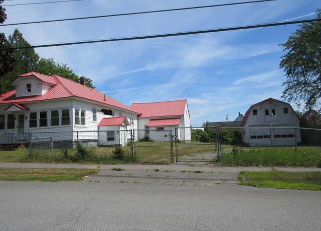 Property at 23 Elm St, East Millinocket, ME 04430, 2 beds, 1 bath