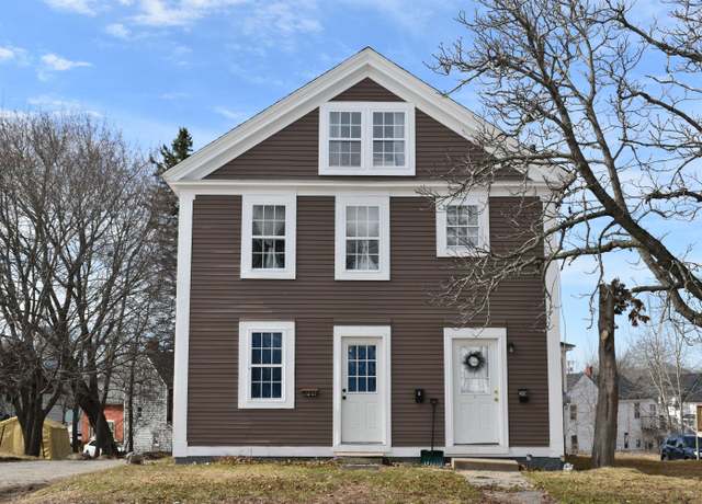 Property at 20 Lee Rd, Lincoln, ME 04457, 5 beds, 3 baths