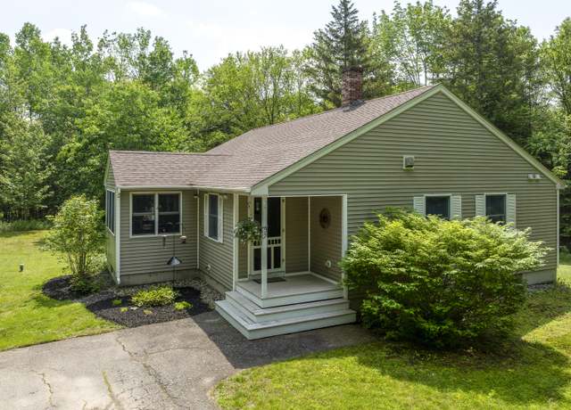 Property at 27 Russell Ln, Damariscotta, ME 04543, 3 beds, 1.5 baths