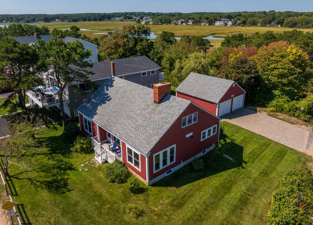 Property at 168 Ocean Ave, Wells, ME 04090, 4 beds, 2 baths