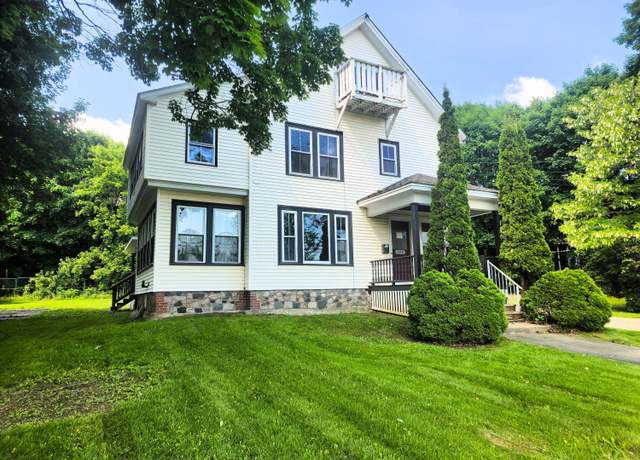 Property at 598 Ohio St, Bangor, ME 04401, 6 beds, 2 baths