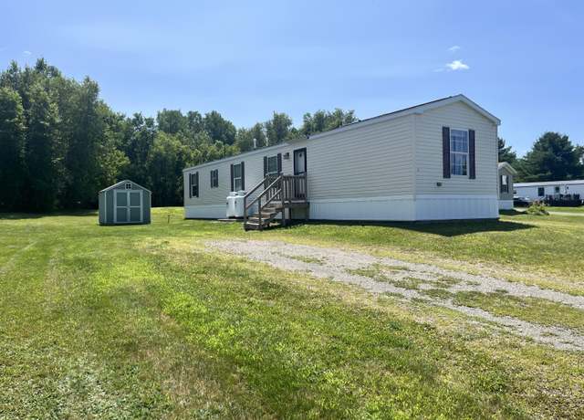 Property at 39 Lorna Ln, Glenburn, ME 04401, 2 beds, 1.5 baths