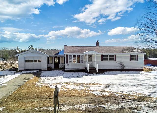 Property at 1072 Waterville Rd, Skowhegan, ME 04976, 3 beds, 1 bath