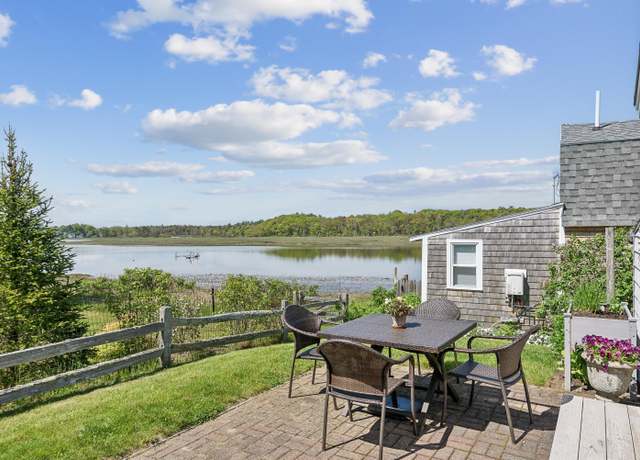 Property at 13 Atlantic Cir, Kennebunk, ME 04043, 2 beds, 1.5 baths
