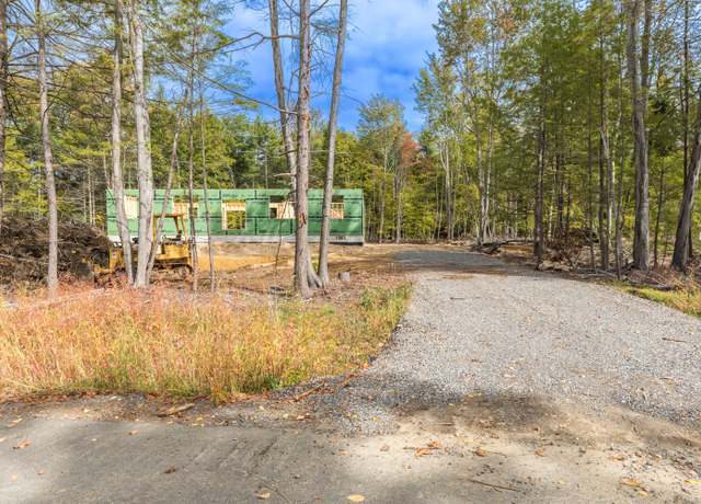 Property at 17 Tomahawk Ln, Berwick, ME 03901, 3 beds, 2.5 baths