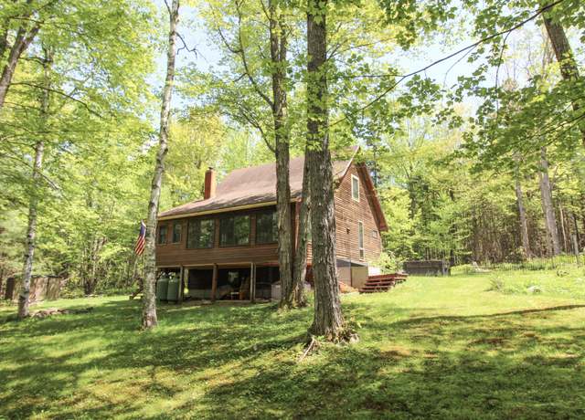 Property at 182 Chestnut Knoll Ln, Bethel, ME 04217, 2 beds, 1 bath