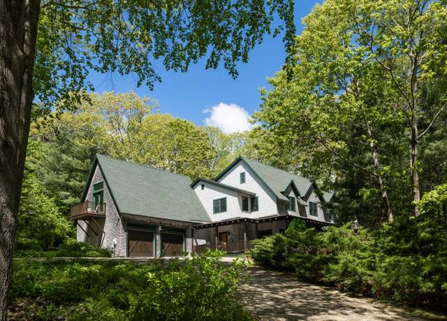 Property at 20 Sentry Hill Rd, York, ME 03909, 4 beds, 3 baths