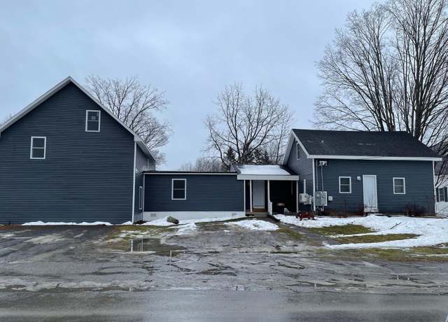 Property at 83 Commercial St, Hartland, ME 04943, 5 beds, 2 baths