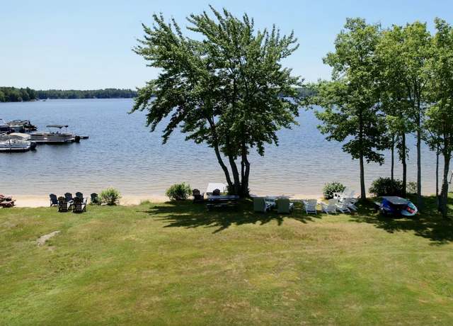 Property at 12 Bay Village Rd, Naples, ME 04055, 3 beds, 1.5 baths